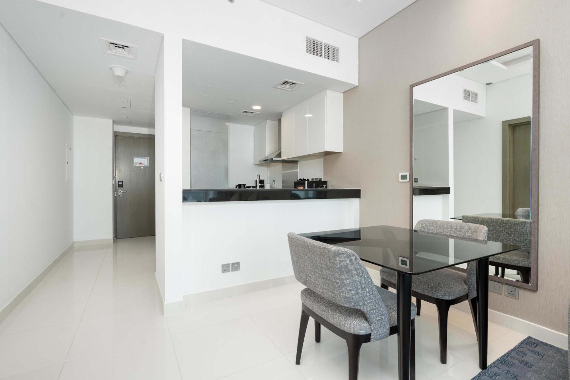 Luxury Canal-view In Damac Privee Apartment