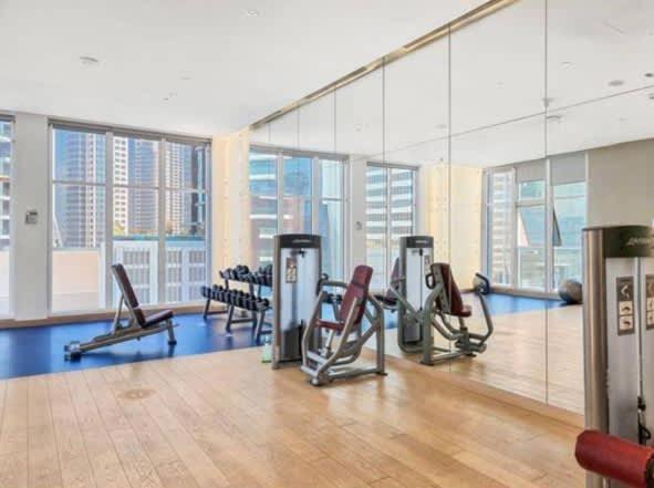 Luxury Canal-view In Damac Privee Apartment *