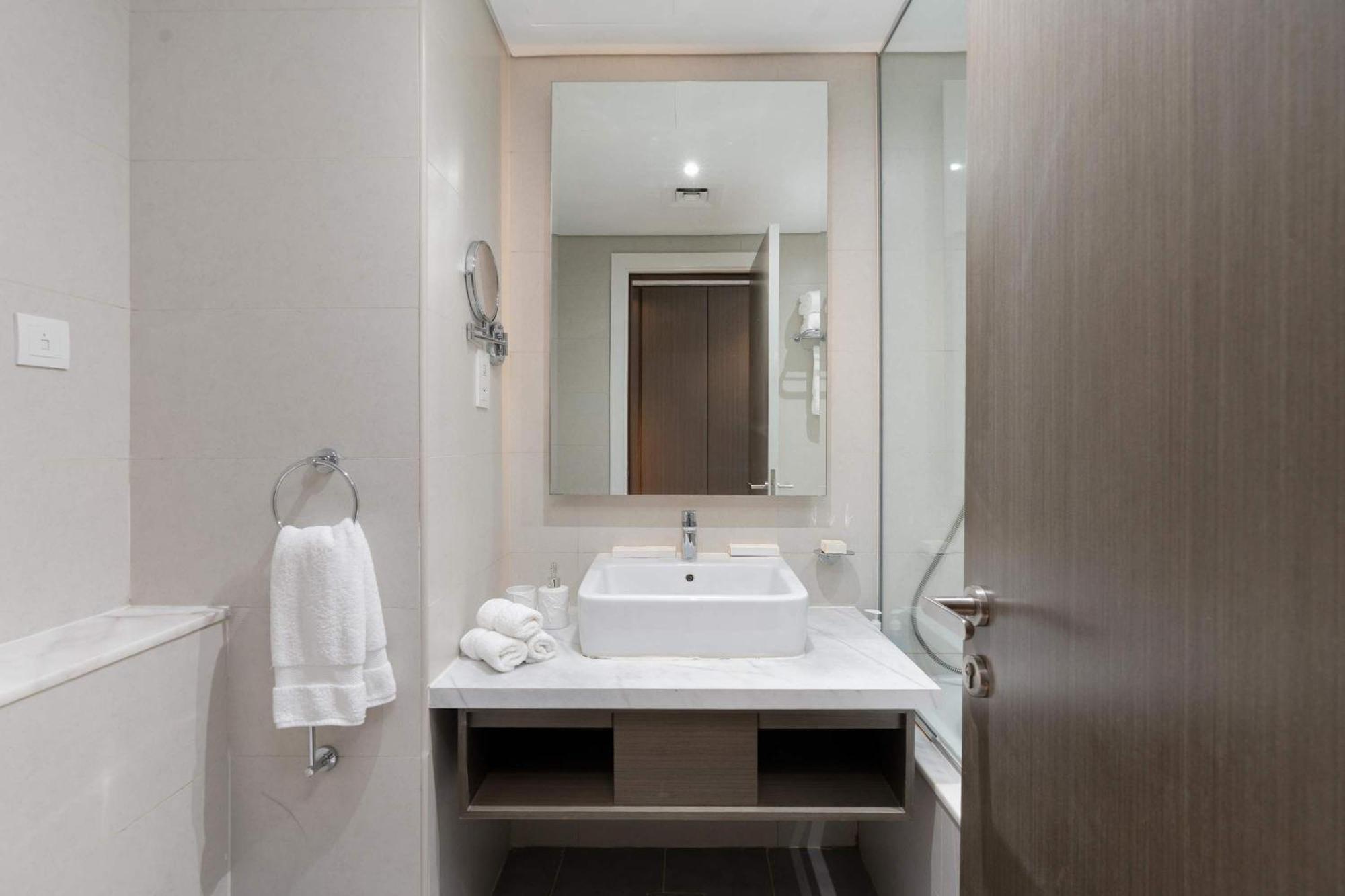 Luxury Canal-view In Damac Privee Apartment *